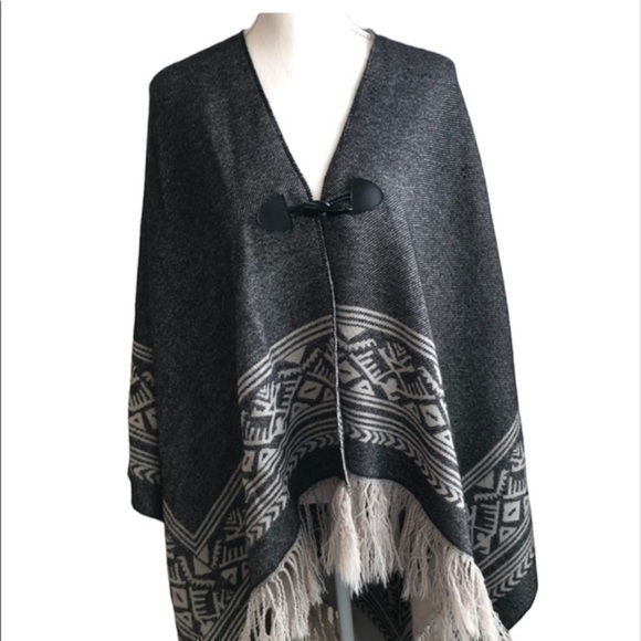 Elan cape/poncho/shawl ONE SIZE - Picture 9 of 9